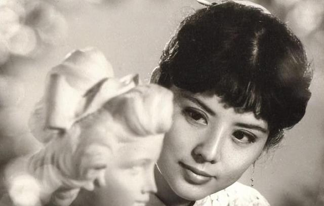 她是中国第一美妇	，因为太美被克林顿接见，为显年轻28年不近男色
