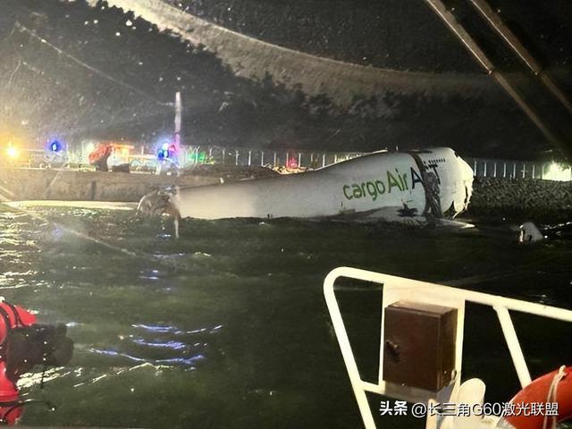 前海航旗下波音747今日凌晨在香港坠海，最新消息汇总