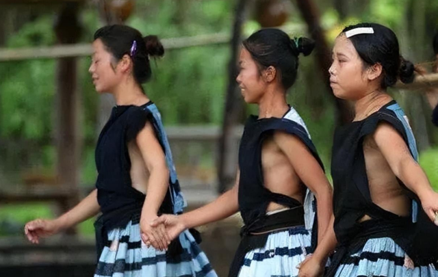 广西与贵州交界处的“菇类村”，女性衣着开放，以母系社会为主