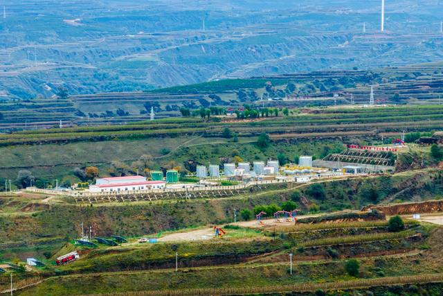 【摄影报道】陇东油区秋景绚丽