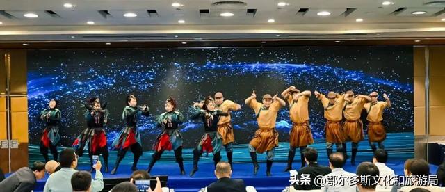 鄂尔多斯文旅惊艳亮相2025企业家博鳌论坛 冰雪暖城邀约南北共赴“诗与远方”