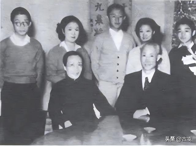 蒋介石败逃台湾之前，谁在掌管台湾，为啥老蒋一去他要拱手奉上？