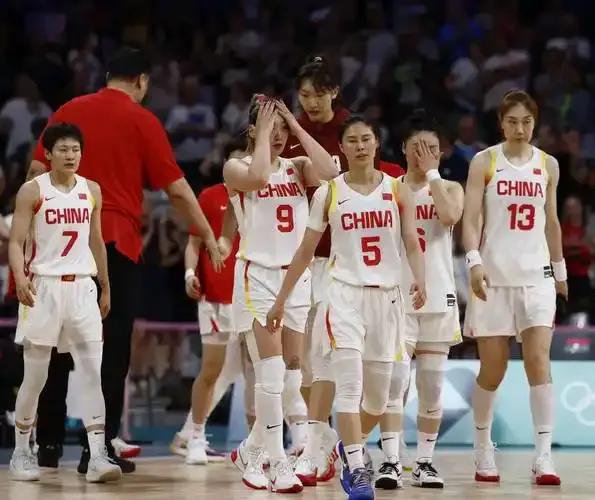 中国女篮宫鲁鸣率队重启集训，李梦、刘禹彤等四川球员当何去何从