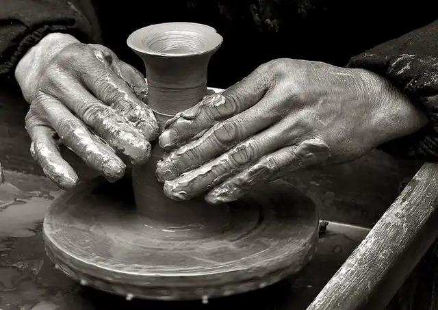 1700年闷葫芦开口:罗马玻璃刻的“花”,竟让美国专家看走眼