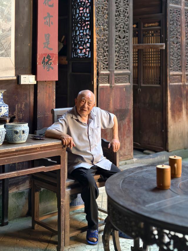 黟县南屏古村：翰林檐下酒，古树荫中魂