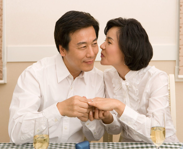 女人绝经后，继续过“夫妻生活”，对身体有5个好处，不妨了解下