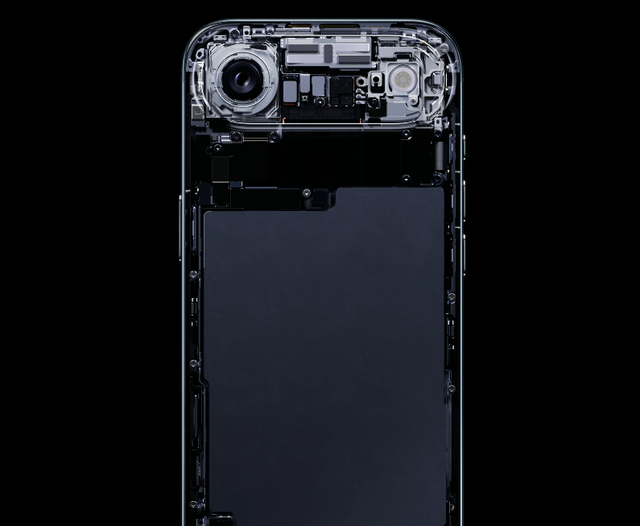 苹果新发布iPhone Air的惊艳与隐忧