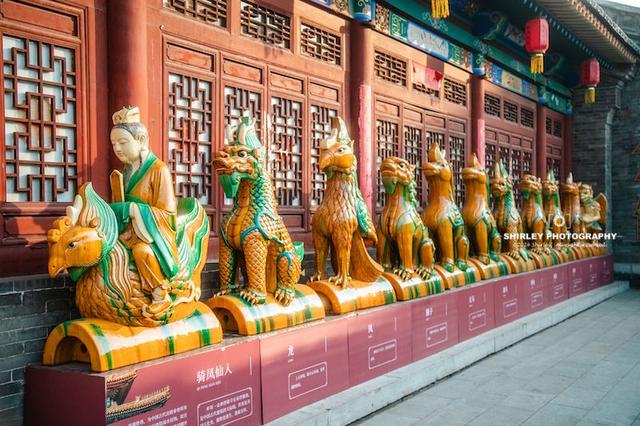 太原自驾2小时，抵达鲜为人知的“琉璃王国”，城内所有景点免费