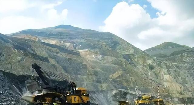 国家出手抓的4位首富，罪行太恶劣	，坑惨老百姓，个个不值得原谅