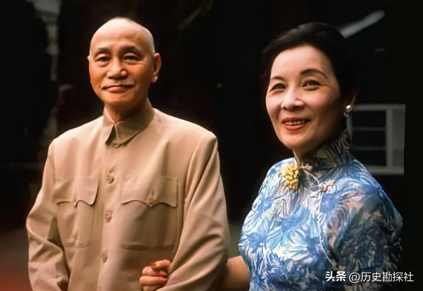 这就是蒋介石父母的真实样貌，其父外号“埠头黄鳝”，罕见老照片