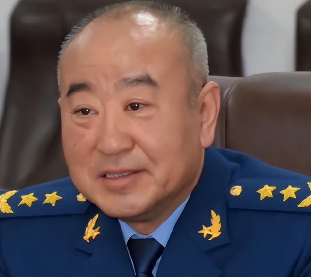 九三阅兵总指挥找到了！能文能武中将军衔，人生履历简直一路开挂
