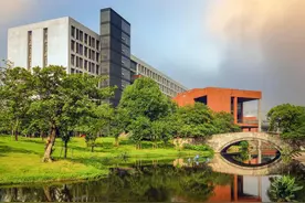 2025年高考，万里学院、衢州学院、树人学院、绍兴文理，如何选择图片