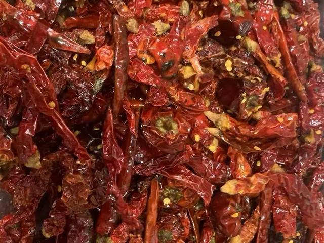 价值3500元的川味红油秘方！3种辣椒+10味香料，焖出凉菜灵魂金汤