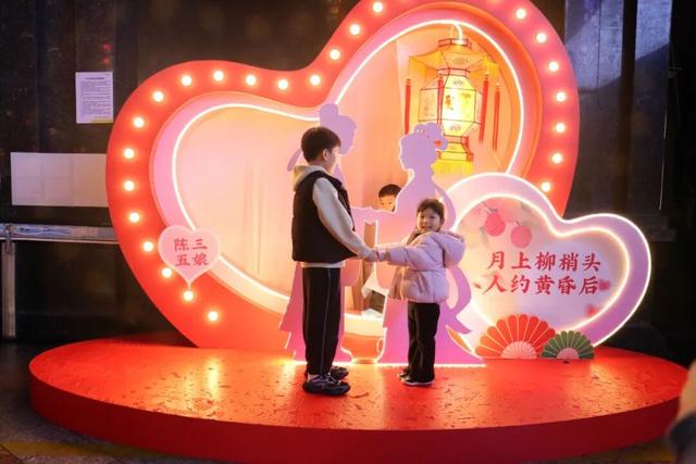 跃马迎春·灯暖洛江！2026年洛江区元宵灯会璀璨绽放