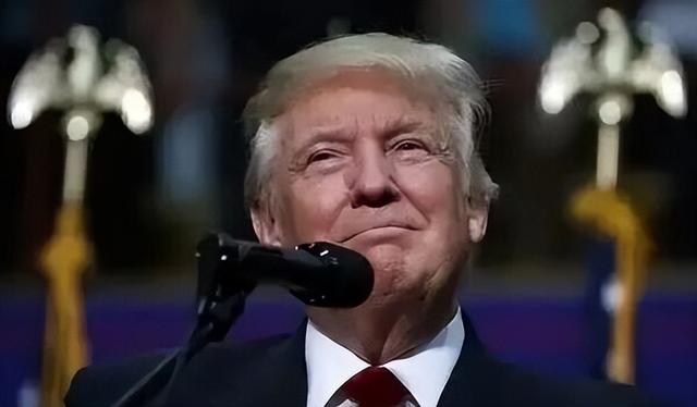 美欧还在“演戏”	，俄罗斯埋头“练功	”！无人机正改变战场规则