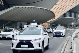 自动驾驶要上天了?北京给"无人车"开绿灯,出租车司机要哭了?图片
