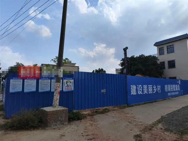全红婵家建房最新情况：施工受阻，邻居仍不肯砍树，现场照片曝光