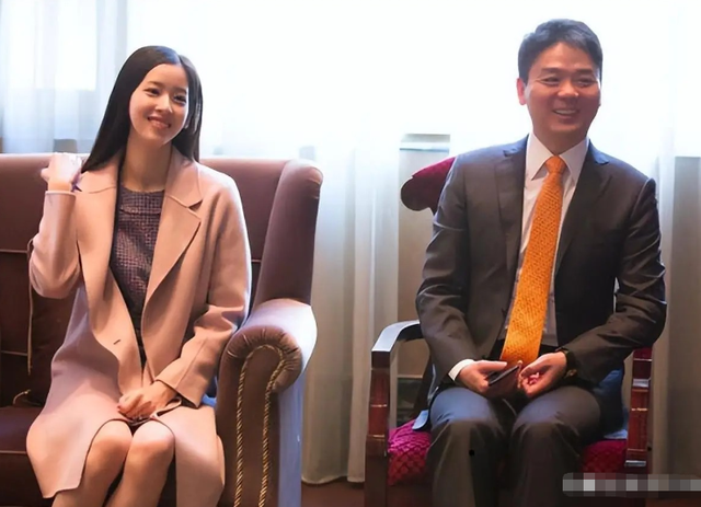 婚变风波48小时后，刘强东不再沉默，坦言“在老婆面前没了自信”