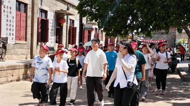 @榆马选手 免费游石峁遗址文化旅游区，持续加载中……