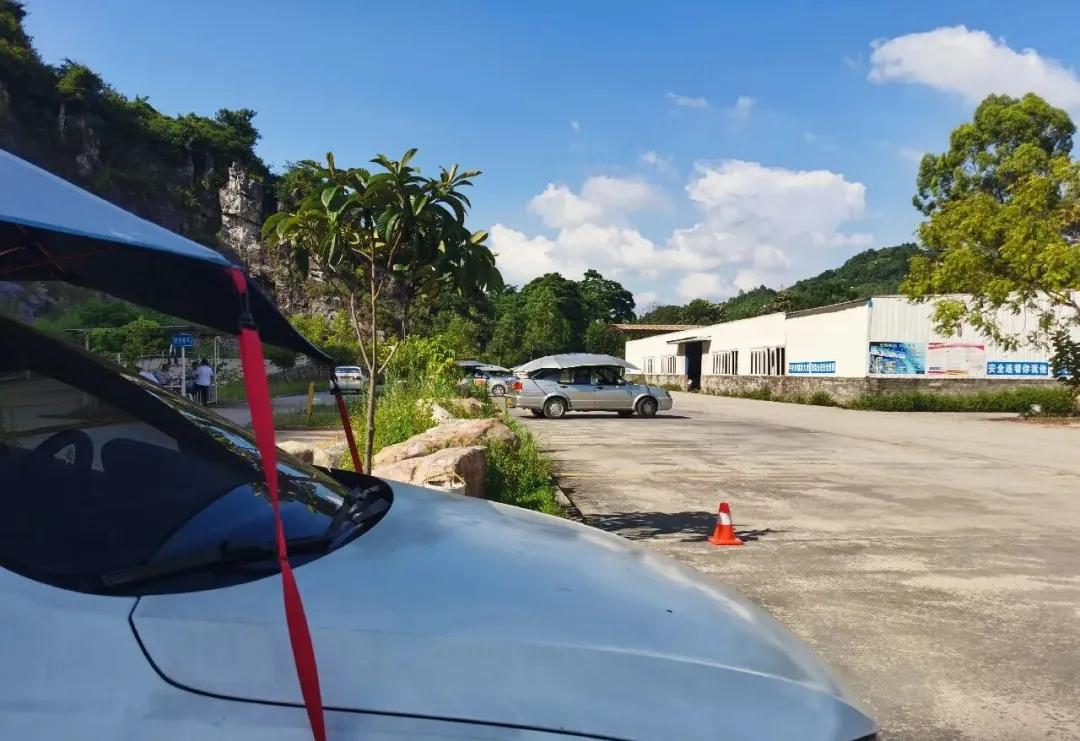 驾校抢学员?一人一车背后真相:为何年轻人不愿再急着学车(图3) 驾校抢学员?一人一车背后真相:为何年轻人不愿再急着学车(图3)