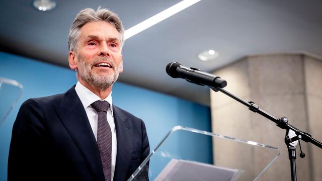 中国“立威”失败？荷兰拒绝服软，最大的冤大头已经浮出水面了！