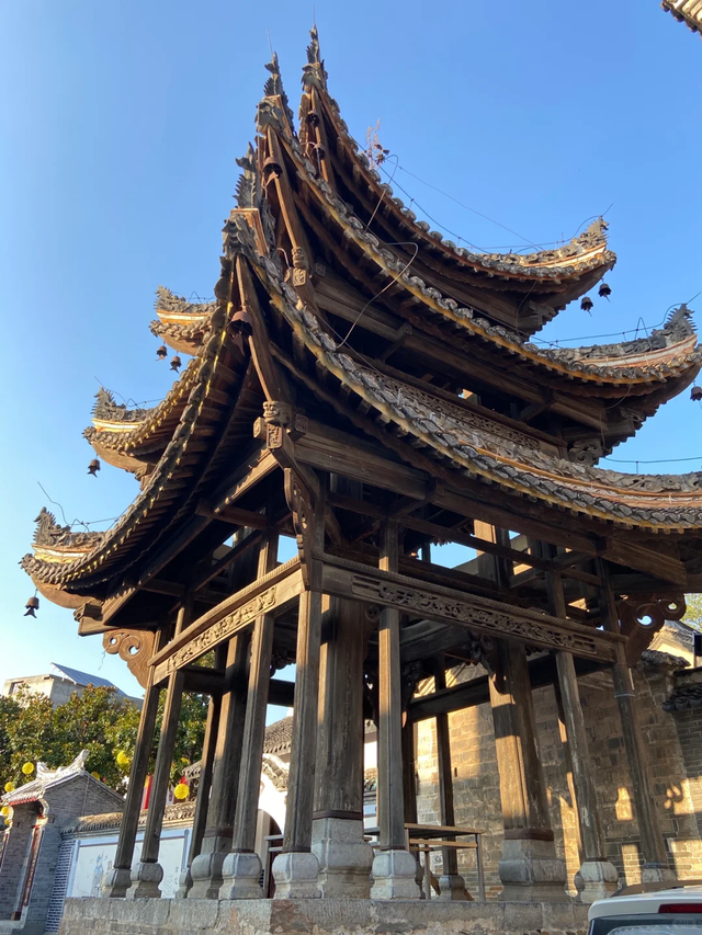 河南与陕西湖北交界处有个镇，被称为“小上海”，古建不输山西