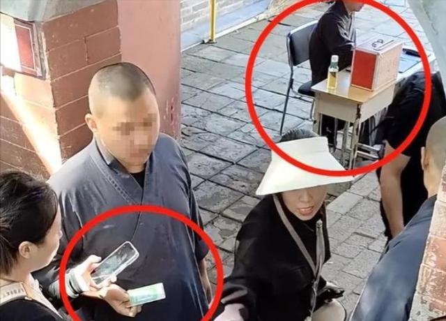 新住持上任不到一天，印乐与美女照片被曝光！与释永信区别太明显