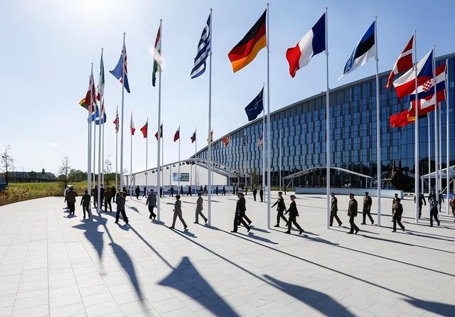 下台进入倒计时？高市最后算盘落空，关于中日	，北约已做出选择