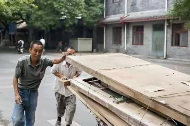 国家终于发话了！六十岁打工没人管？