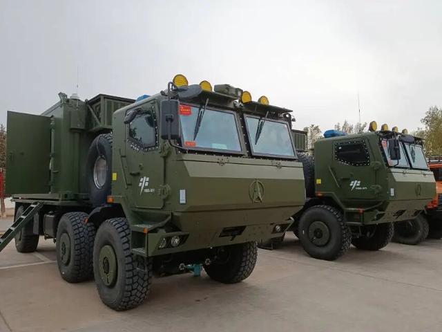 北奔重卡护航神舟二十一号发射任务！