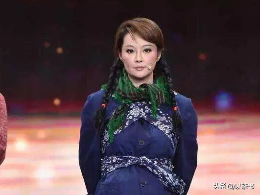 53岁袁立现状：和小丈夫过普通生活，今无戏可拍，无儿女活得真实