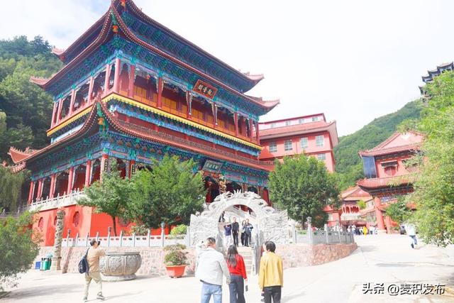 【多彩“双节” 畅游麦积】国庆假期 麦积区净土寺及后川农家乐客流旺