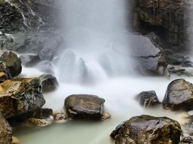 成县晚秋，是藏在秦岭南麓的色彩诗行