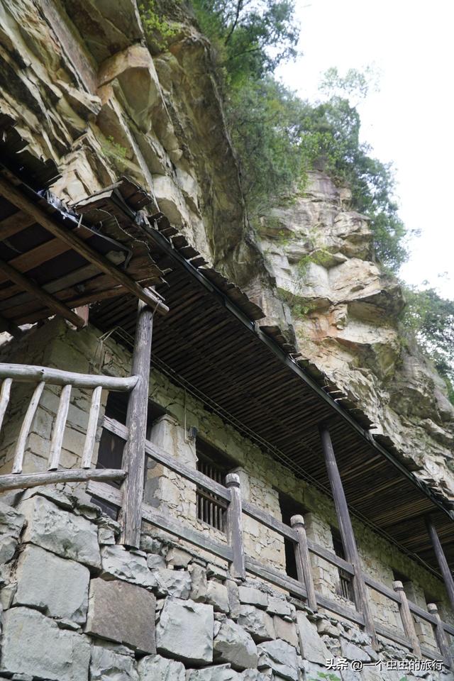 杨家界千米悬崖上的天空之路，揭秘杨家界“天然雕塑群”