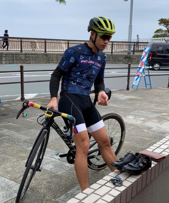 60万人逃离 1.3万人逆行：中国赴日游客锐减下的坚持与博弈