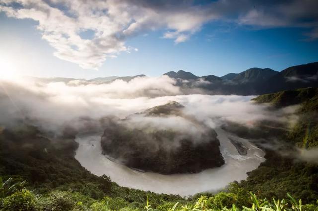 墨脱：藏在雪山云雾中的“莲花”，每个旅人心中的诗和远方