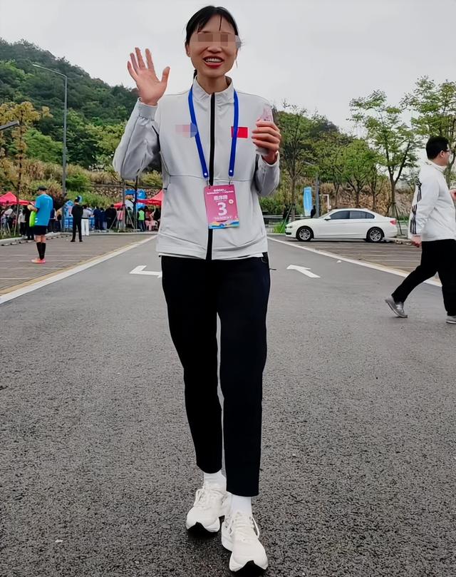 护士跑马拉松后续：目前未上班，两位同事发声，多年付出成笑话