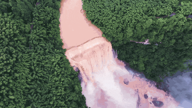 悦·遵义丨赤水上榜《中国国家地理》杂志“中国最美瀑布”挑战者榜单！