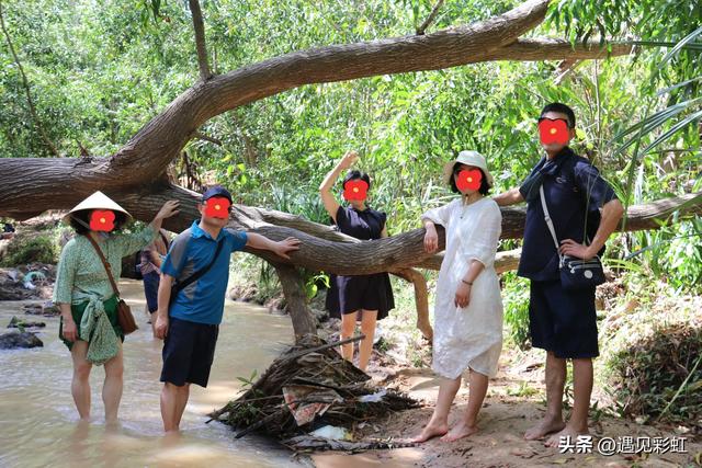 越南8日游(第六天,美奈仙女溪、红沙丘和小渔村日落)