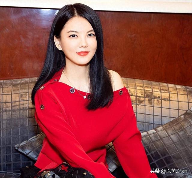 李湘不忍了！公开回应与释永信的真实关系，亲吻照的真相终于大白