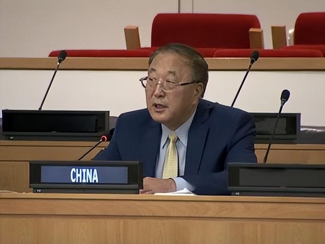 马杜罗话音刚落，特朗普下令开火，美军打响第一枪，中方斩钉截铁