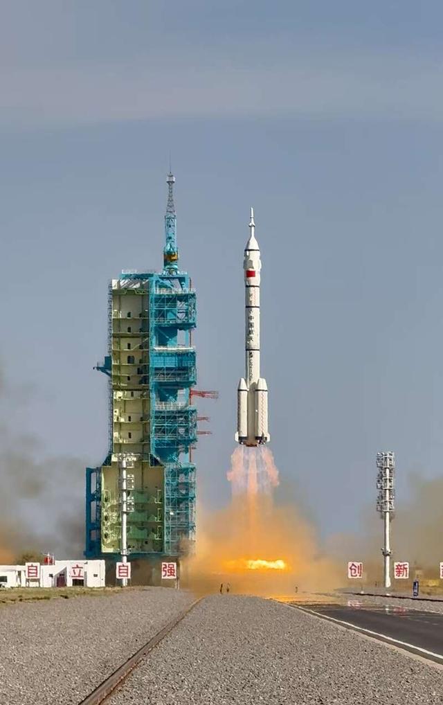 中国航天再创历史！神舟二十一号3.5小时对接，技术细节曝光