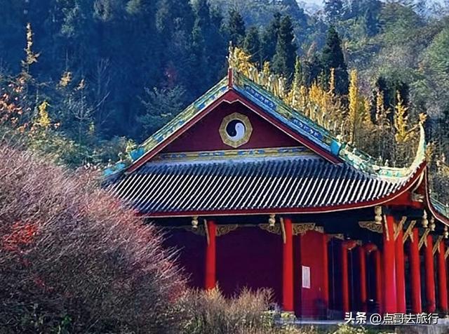 成都都江堰钻石徒步线路，都不要门票，360度观景台，让人惊叹！