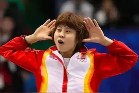 “速滑魔王”王濛：获77枚金牌，却三次被国家队开除，如今怎样了图片