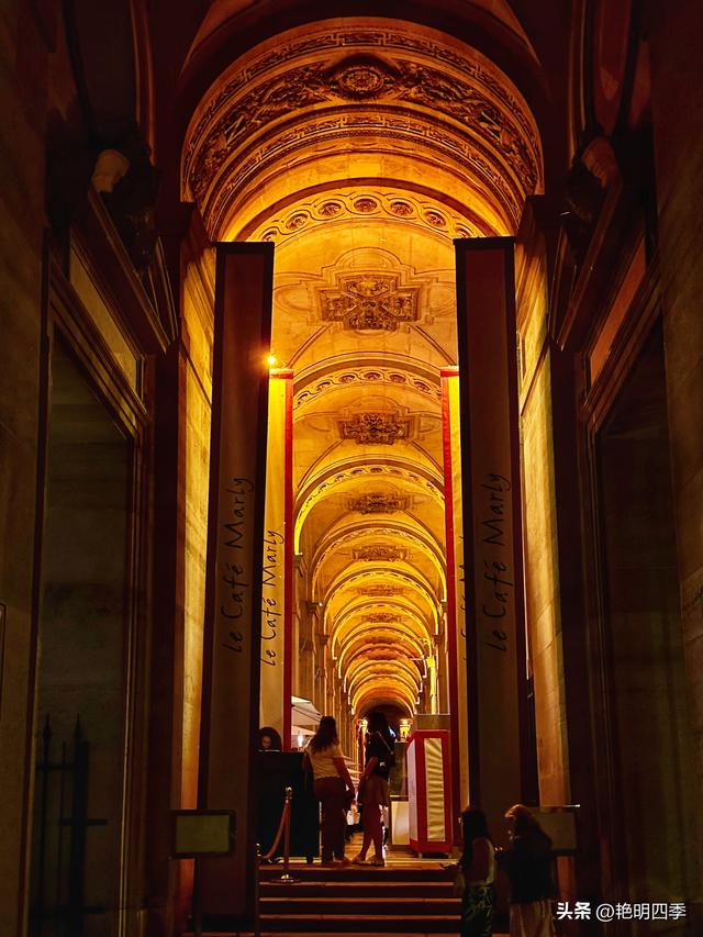 欧游杂记（8）‖ 卢浮宫，让人眼花缭乱而又惊叹不已