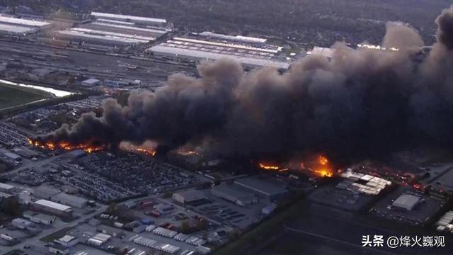 政府关门35天终于酿成大祸？一架波音飞机撞向大楼，现场十分惨烈