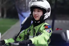 杭州“奶凶”女交警走红，又美又飒，她的魅力远超你的想象！图片