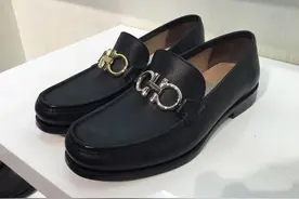 世界十大皮鞋品牌 1.意大利菲拉格慕 2.英国其乐 3.美国暇步士图片