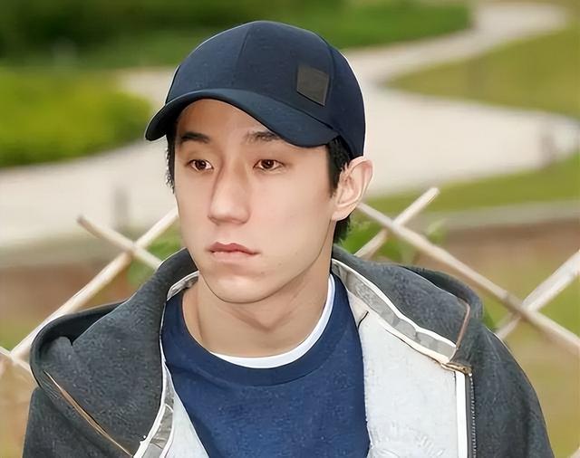 隐婚生子真相大白4个月，43岁房祖名真实现状曝光，成龙没说谎