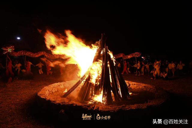 贵州龙里大草原首届火龙节盛大开幕 点燃夏日激情，赋能夜间文旅新体验